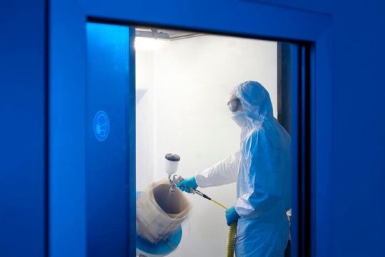 Im BMWi-Verbundprojekt Synergie untersuchten Forscher des IIBS, wie metallische Verunreinigungen bei der Herstellung von Siliziumkristallen ins Material kommen... Im BMWi-Verbundprojekt Synergie untersuchten Forscher des IIBS, wie metallische Verunreinigungen bei der Herstellung von Siliziumkristallen ins Material kommen...