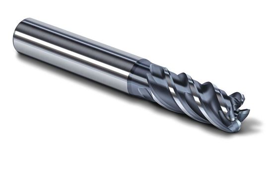 Fraisa stellt Werkzeuge zur Metallbearbeitung her, die zur Fertigung von Implantaten und Beatmungsgeräten benötigt werden.