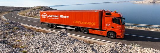 In seinen Logistikzentren setzt Gebrüder Weiss künftig auf Technologie für die Supply Chain Execution, die Blujays LSP-Plattform bietet. In seinen Logistikzentren setzt Gebrüder Weiss künftig auf Technologie für die Supply Chain Execution, die Blujays LSP-Plattform bietet.