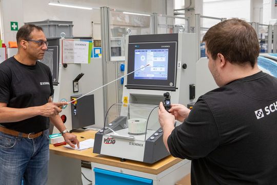 Schenck Rotec bietet seinen Kunden jetzt die Maschinenabnahme per Video an. Schenck Rotec bietet seinen Kunden jetzt die Maschinenabnahme per Video an.