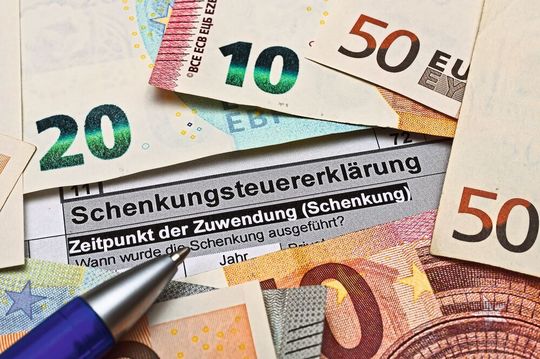 Wenn die Nachfolge schlecht vorbereitet ist, kann es zu hohen Steuer
belastungen kommen. Wenn die Nachfolge schlecht vorbereitet ist, kann es zu hohen Steuer
belastungen kommen.