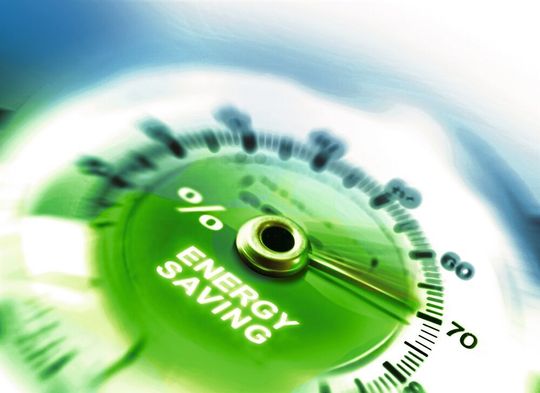 Die drehzahlvariablen Antriebe Sytronix von Bosch Rexroth arbeiten stets im optimalen Betriebspunkt. Wird keine Leistung benötigt, schalten sie auf Standby. Die drehzahlvariablen Antriebe Sytronix von Bosch Rexroth arbeiten stets im optimalen Betriebspunkt. Wird keine Leistung benötigt, schalten sie auf Standby.