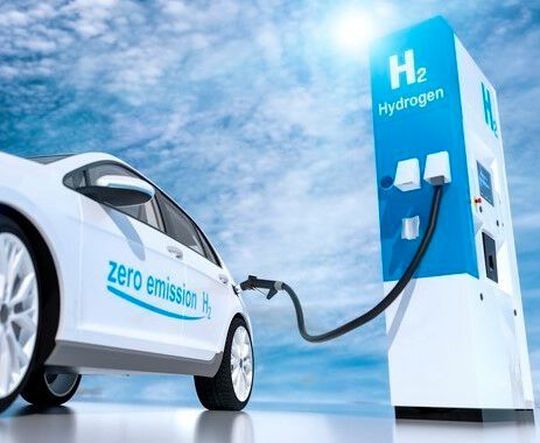 Packen den grünen Wasserstoff-Tiger in den Tank! Das BAM und DBI Gas- und Umwelttechnik kooperieren in Sachen klimaneutral erzeugtem Wasserstoff als nachhaltigen Mobilmacher. Ziel ist die großtechnische Nutzung. Packen den grünen Wasserstoff-Tiger in den Tank! Das BAM und DBI Gas- und Umwelttechnik kooperieren in Sachen klimaneutral erzeugtem Wasserstoff als nachhaltigen Mobilmacher. Ziel ist die großtechnische Nutzung.