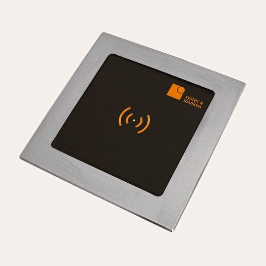 Connect Box FM zum Einbau in die Wand mit oder ohne Edelstahlrahmen Connect Box FM zum Einbau in die Wand mit oder ohne Edelstahlrahmen