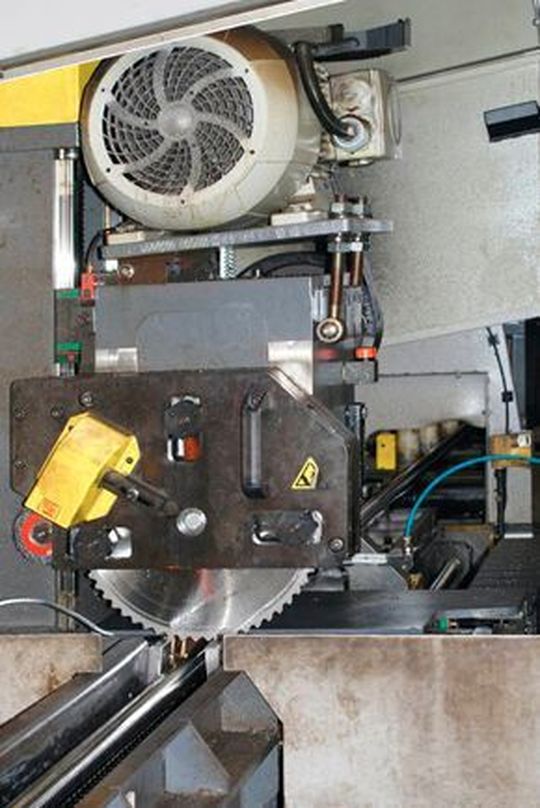 Hochleistungs-Kreissäge Exact Cut MAC 75 A im Einsatz bei der WSB GmbH in Herdecke. Hochleistungs-Kreissäge Exact Cut MAC 75 A im Einsatz bei der WSB GmbH in Herdecke.