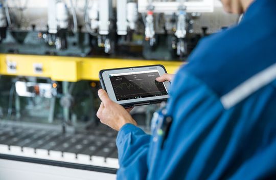 Benteler setzt zusammen mit dem Fraunhofer IEM ein Vorgehensmodell für die vorausschauende Instandhaltung um. Benteler setzt zusammen mit dem Fraunhofer IEM ein Vorgehensmodell für die vorausschauende Instandhaltung um.