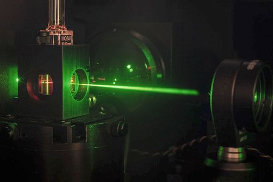 Messaufbau für die Untersuchung der photophysikalischen Eigenschaften, zum Beispiel von Kupfer(I)-Komplexen Messaufbau für die Untersuchung der photophysikalischen Eigenschaften, zum Beispiel von Kupfer(I)-Komplexen