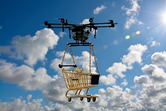 Drohnen für die Logistik und mehr: Das kann im Logistiklabor der Hochschule Neu-Ulm erforscht werden. Drohnen für die Logistik und mehr: Das kann im Logistiklabor der Hochschule Neu-Ulm erforscht werden.