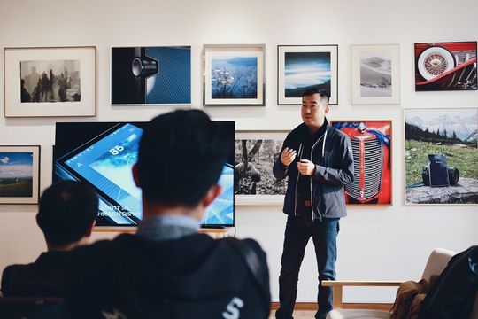 Entscheidend für einen gelungenen Vortrag: Die Präsentation und die Präsentation. Entscheidend für einen gelungenen Vortrag: Die Präsentation und die Präsentation.