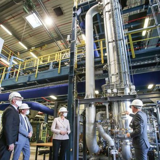 The pilot plant has started up in Marl, the largest Evonik site. The pilot plant has started up in Marl, the largest Evonik site.