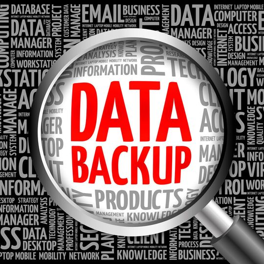 Unverzichtbar: Backup. Paragon hilft bei der Datensicherung. Unverzichtbar: Backup. Paragon hilft bei der Datensicherung.
