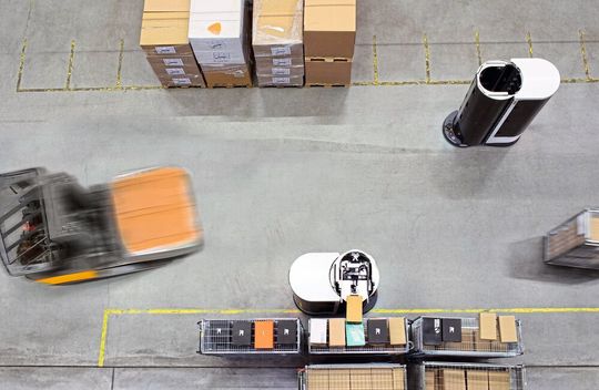 Jungheinrich geht mit dem Robotik-Start-up Magazino eine Kooperation zur Entwicklung von Automatisierungssoftware ein. Jungheinrich geht mit dem Robotik-Start-up Magazino eine Kooperation zur Entwicklung von Automatisierungssoftware ein.