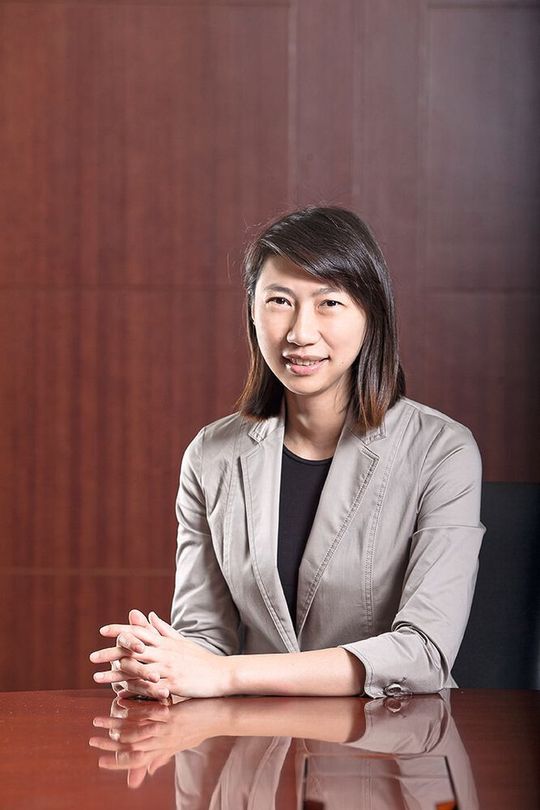 Linda Tsai, IIoT Präsident bei Advantech, sagte auf dem ersten virtuellen Global IIoT Summit des Unternehmens: „Vernetzte Anwendungen werden viele Bereiche unseres privaten und beruflichen Lebens beinhalten und eine komplexe Mischung aus Technologie und Infrastruktur wird wichtiger denn je sein, um das ganze Potenzial der erzeugten Daten zu nutzen.“ Linda Tsai, IIoT Präsident bei Advantech, sagte auf dem ersten virtuellen Global IIoT Summit des Unternehmens: „Vernetzte Anwendungen werden viele Bereiche unseres privaten und beruflichen Lebens beinhalten und eine komplexe Mischung aus Technologie und Infrastruktur wird wichtiger denn je sein, um das ganze Potenzial der erzeugten Daten zu nutzen.“