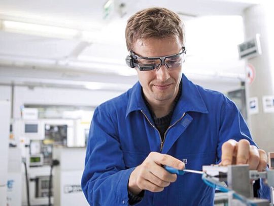 PTC erweitert seine Augmented-Reality-Lösung Vuforia-Solution-Suite mit den preisgekrönten kognitiven AR- und KI-Technologien von Ioxp. PTC erweitert seine Augmented-Reality-Lösung Vuforia-Solution-Suite mit den preisgekrönten kognitiven AR- und KI-Technologien von Ioxp.