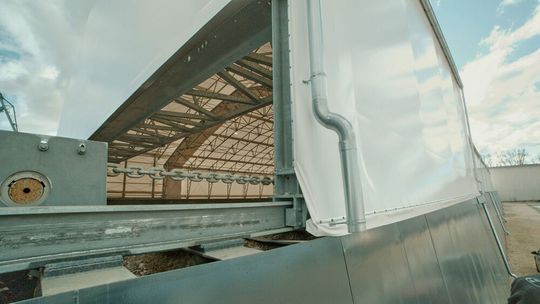 Ein Novum für RUD und Projektplaner RMS: das Verschieben eines membranbespannten Dachs. Ein Novum für RUD und Projektplaner RMS: das Verschieben eines membranbespannten Dachs.