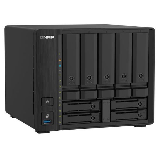 Das Qnap TS-932PX bietet neben Festplatten-Bays auch Platz für vier SSDs. Das Qnap TS-932PX bietet neben Festplatten-Bays auch Platz für vier SSDs.