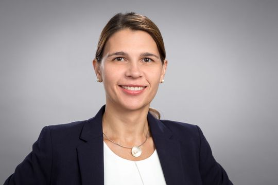 Dubravka Maljevic, Bereichsleiterin Medizintechnik, BG Kliniken, wird die Teilnehmer zur 2. Medizintechnik-Fachtagung unter dem Motto „Zukunft Medizintechnik“ am 27. und 28. Oktober 2020 virtuell und vor Ort begrüßen. Dubravka Maljevic, Bereichsleiterin Medizintechnik, BG Kliniken, wird die Teilnehmer zur 2. Medizintechnik-Fachtagung unter dem Motto „Zukunft Medizintechnik“ am 27. und 28. Oktober 2020 virtuell und vor Ort begrüßen.