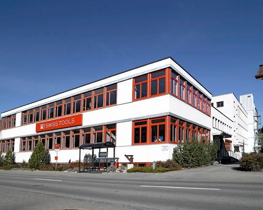 Am Hauptsitz in Wasen und Sumiswald werden Werkzeuge und medizinische Instrumente von höchster Präzision und Langlebigkeit produziert. Am Hauptsitz in Wasen und Sumiswald werden Werkzeuge und medizinische Instrumente von höchster Präzision und Langlebigkeit produziert.
