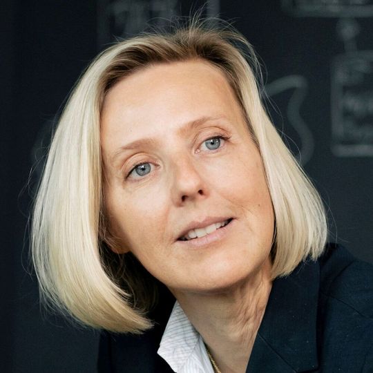 Dr. Marianne Janik ist die neue Vorsitzende der Geschäftsführung von Microsoft Deutschland. Dr. Marianne Janik ist die neue Vorsitzende der Geschäftsführung von Microsoft Deutschland.