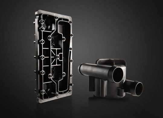 Nuvera Fuel Cells, der amerikanische Hersteller emissionsfreier Motoren für schwere Nutzfahrzeuge, verwendet jetzt das Polyphthalamid (PPA) Ultramid Advanced N der BASF für mehrere Bauteile in der neuesten Generation von 45-kW-Brennstoffzellenmotoren. Nuvera Fuel Cells, der amerikanische Hersteller emissionsfreier Motoren für schwere Nutzfahrzeuge, verwendet jetzt das Polyphthalamid (PPA) Ultramid Advanced N der BASF für mehrere Bauteile in der neuesten Generation von 45-kW-Brennstoffzellenmotoren.