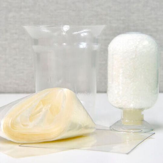 LG Chem’s new biodegradable material significantly improves flexibility (elongation) and transparency compared to existing biodegradable materials. LG Chem’s new biodegradable material significantly improves flexibility (elongation) and transparency compared to existing biodegradable materials.