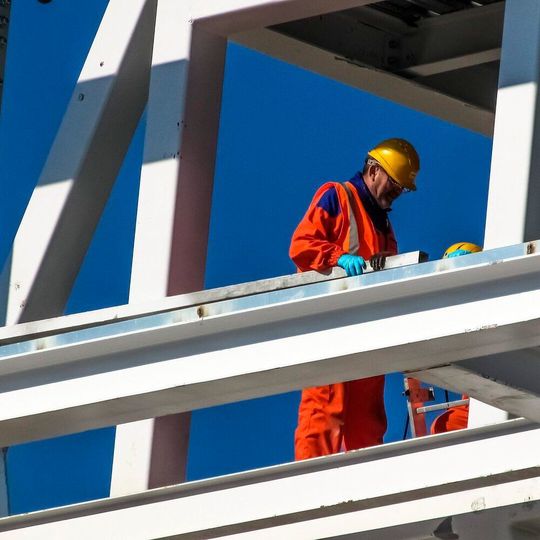 Die exzellente Auftragslage im Hoch- und Tiefbau sorgt für eine hohe Nachfrage nach Bau- und Planungsingenieuren. Die exzellente Auftragslage im Hoch- und Tiefbau sorgt für eine hohe Nachfrage nach Bau- und Planungsingenieuren.