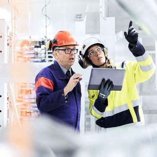 ABB digitalisiert Lifecycle-Management der Prozesssicherheit. ABB digitalisiert Lifecycle-Management der Prozesssicherheit.