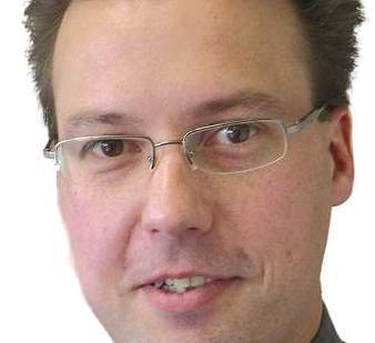 <strong id="ForP_EBC5BF2B-0A20-3EA9-68591F655C06FC68">Dr. Tilo Krieg,</strong>Direktor Produktmarketing Bohren bei Kennametal: „Werkzeughersteller entwickeln ihre eigenen Beschichtungen vom Substrat über die Schleiftechnologie, Geometrie und Mikrogeometrie.“ Bild: Kennametal <strong id="ForP_EBC5BF2B-0A20-3EA9-68591F655C06FC68">Dr. Tilo Krieg,</strong>Direktor Produktmarketing Bohren bei Kennametal: „Werkzeughersteller entwickeln ihre eigenen Beschichtungen vom Substrat über die Schleiftechnologie, Geometrie und Mikrogeometrie.“ Bild: Kennametal