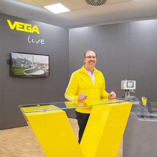 Jürgen Skowaisa, Produktmanager bei Vega, freut sich auf rege Teilnahme an den Live-Demos. Jürgen Skowaisa, Produktmanager bei Vega, freut sich auf rege Teilnahme an den Live-Demos.
