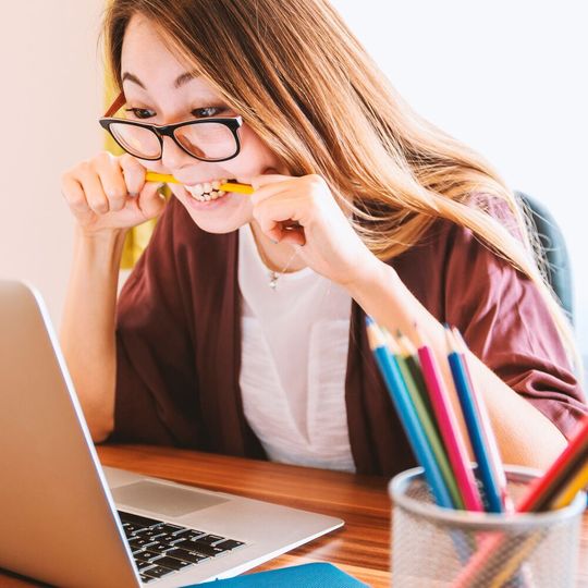 ETH-Experiment zeigt: Unterbrechungen, etwa durch ein klingelndes Handy oder Arbeitkollegen, können zu körperlichem Stress führen. ETH-Experiment zeigt: Unterbrechungen, etwa durch ein klingelndes Handy oder Arbeitkollegen, können zu körperlichem Stress führen.
