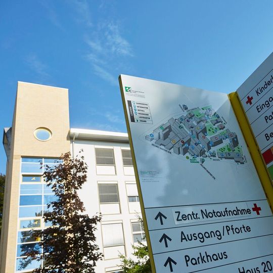 Ziel des Hackathon „Pathfinding 2.0“ der TU Kaiserslautern ist es, einen digitalen Wegbegleiter für Besucher, Personal und Patienten des Westpfalz-Klinikums Kaiserslautern zu entwerfen. Ziel des Hackathon „Pathfinding 2.0“ der TU Kaiserslautern ist es, einen digitalen Wegbegleiter für Besucher, Personal und Patienten des Westpfalz-Klinikums Kaiserslautern zu entwerfen.