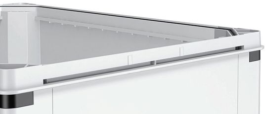 Bild 2:
Das spezielle Design nach dem Dichtprinzip „Drain Protect“ macht die Gehäuse im Verbund mehrerer Maßnahmen dauerhaft resistent gegen Feuchteeintrag. Dazu zählt u. a. die hier abgebildete umlaufende Elastomerdichtung. Bild 2:
Das spezielle Design nach dem Dichtprinzip „Drain Protect“ macht die Gehäuse im Verbund mehrerer Maßnahmen dauerhaft resistent gegen Feuchteeintrag. Dazu zählt u. a. die hier abgebildete umlaufende Elastomerdichtung.