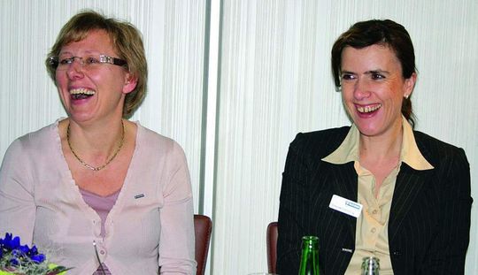 Els Demeester (li.), Tech Data Regional Managerin Benelux, Deutschland und Österreich, mit Simone Frömming, Geschäftsführerin Vertrieb bei Tech Data Deutschland Els Demeester (li.), Tech Data Regional Managerin Benelux, Deutschland und Österreich, mit Simone Frömming, Geschäftsführerin Vertrieb bei Tech Data Deutschland