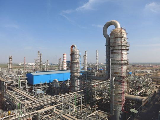 Ethylenanlage in Indien, gebaut von Linde Engineering. Ethylenanlagen sind der Kernbaustein der petrochemischen Wertschöpfungskette und bieten großes Potential zu Reduzierung der Emission von Treibhausgasen. Ethylenanlage in Indien, gebaut von Linde Engineering. Ethylenanlagen sind der Kernbaustein der petrochemischen Wertschöpfungskette und bieten großes Potential zu Reduzierung der Emission von Treibhausgasen.