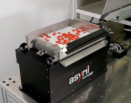 Les changements de série sont facilités grâce à la nouvelle plateforme de purge pour les Asycubes 380 et 530. Les changements de série sont facilités grâce à la nouvelle plateforme de purge pour les Asycubes 380 et 530.