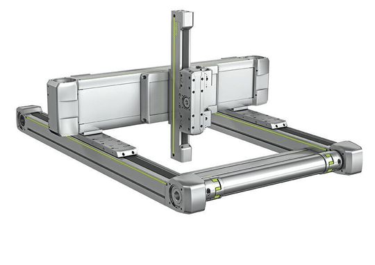Die Basis dieser Dreiachs-Systeme bildet eine Hiwin-Doppelachse HD in X-Richtung.