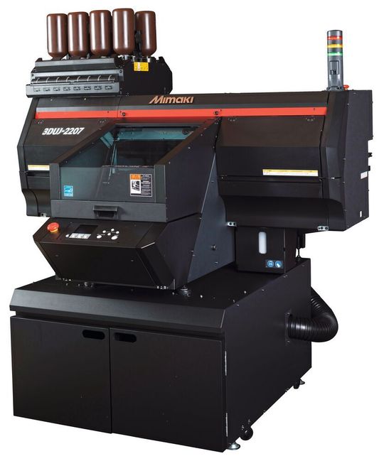 Der neue kompakte UV-Inkjet-3D-Drucker 3DUJ-2207 kann mehr als 10 Mio. Farben mit höchster Präzision drucken kann, sagt Mimaki. Der neue kompakte UV-Inkjet-3D-Drucker 3DUJ-2207 kann mehr als 10 Mio. Farben mit höchster Präzision drucken kann, sagt Mimaki.