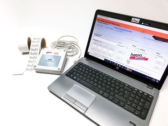 Herpa-Print-Starter-Kit aus UHF-Schreib-Lesegerät und RFID-Labeln zum Experimentieren und Ausprobieren der RFID-Technik. Herpa-Print-Starter-Kit aus UHF-Schreib-Lesegerät und RFID-Labeln zum Experimentieren und Ausprobieren der RFID-Technik.