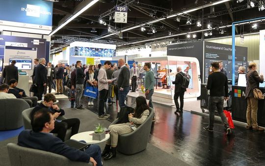 Virtuelle Meetings und Vorträge werden in diesem Jahr den persönlichen Messebesuch auch bei der SPS ersetzen. Virtuelle Meetings und Vorträge werden in diesem Jahr den persönlichen Messebesuch auch bei der SPS ersetzen.