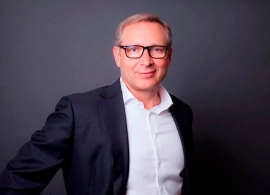 Jürgen von Hollen verlässt zum 31. Dezember 2020 Universal Robots. Jürgen von Hollen verlässt zum 31. Dezember 2020 Universal Robots.