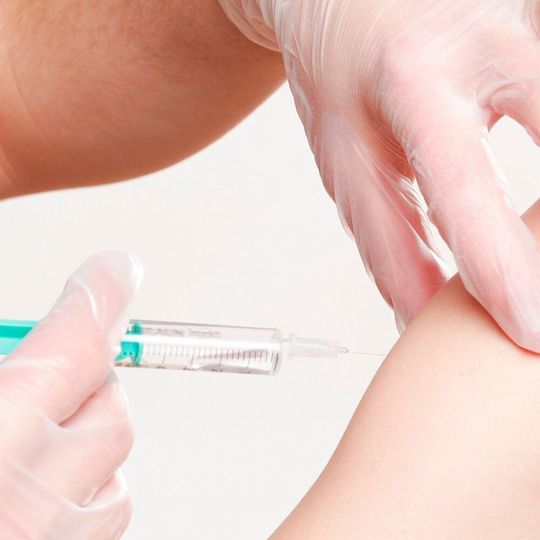 Am Biotech-Standort in Amsterdam unterstützt Wacker Curevac bei der Produktion des mRNA-basierten Impfstoffkandidaten gegen Covid-19. Am Biotech-Standort in Amsterdam unterstützt Wacker Curevac bei der Produktion des mRNA-basierten Impfstoffkandidaten gegen Covid-19.
