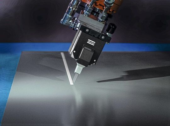 Die neue Applikationstechnologie bringt mit fünf Nadeln einzelne PVC-Tropfen in hoher Frequenz auf.