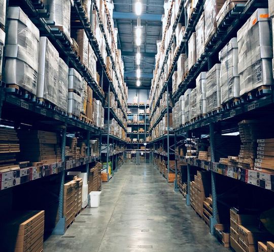 Oft haben Unternehmen gar keinen Überblick darüber, was genau im Lager oder bei den Einkäufern passiert. Oft haben Unternehmen gar keinen Überblick darüber, was genau im Lager oder bei den Einkäufern passiert.