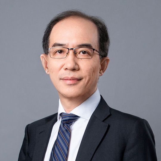 ZTE-CEO Xu Ziyang schätzte, dass Chinas 5G-Infrastruktur über den gesamten Bauzyklus 165 Milliarden Dollar kosten wird. Das wären 50% mehr als seinerzeit bei den Investitionen in 4G. ZTE-CEO Xu Ziyang schätzte, dass Chinas 5G-Infrastruktur über den gesamten Bauzyklus 165 Milliarden Dollar kosten wird. Das wären 50% mehr als seinerzeit bei den Investitionen in 4G.