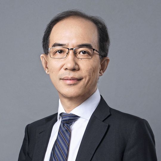 ZTE-CEO Xu Ziyang schätzte, dass Chinas 5G-Infrastruktur über den gesamten Bauzyklus 165 Milliarden Dollar kosten wird. Das wären 50% mehr als seinerzeit bei den Investitionen in 4G. ZTE-CEO Xu Ziyang schätzte, dass Chinas 5G-Infrastruktur über den gesamten Bauzyklus 165 Milliarden Dollar kosten wird. Das wären 50% mehr als seinerzeit bei den Investitionen in 4G.