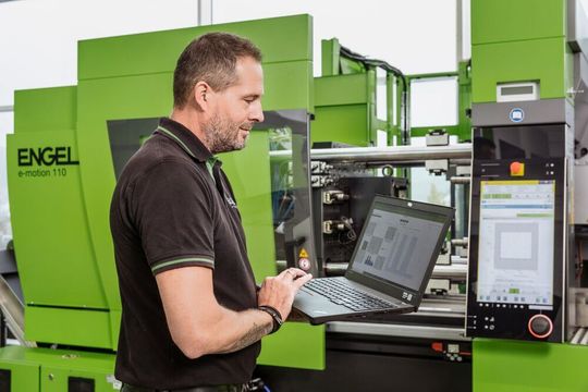 Die rechtzeitige Wartung von Spritzgießmaschinen sichert die durchgängige Produktivität. Engel bietet mit ganz besonderen „Carepaketen“ dafür jetzt das richtige Tool an. Die rechtzeitige Wartung von Spritzgießmaschinen sichert die durchgängige Produktivität. Engel bietet mit ganz besonderen „Carepaketen“ dafür jetzt das richtige Tool an.