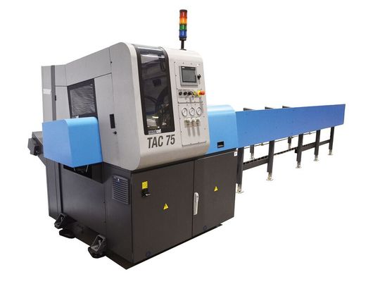 Rundprofile und Rohre im 90°-Winkel zu trennen, ist das „Lieblingsspiel“ der Hochleistungs-Kreissäge Exactcut TAC 75, sagt Bomar. Der Schnitt durch 40 mm 42CrMo4 dauere nur 3 s! Rundprofile und Rohre im 90°-Winkel zu trennen, ist das „Lieblingsspiel“ der Hochleistungs-Kreissäge Exactcut TAC 75, sagt Bomar. Der Schnitt durch 40 mm 42CrMo4 dauere nur 3 s!