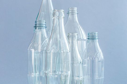Die Energieeffizienz der Getränkeproduktion soll bei Coca-Cola kontinuierlich durch Optimierung der Abläufe und Investitionen in neue Maschinen gesteigert. werden. Die Energieeffizienz der Getränkeproduktion soll bei Coca-Cola kontinuierlich durch Optimierung der Abläufe und Investitionen in neue Maschinen gesteigert. werden.