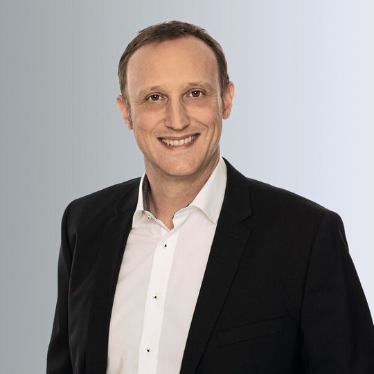 Dr. Roman Niedbal ist neuer CEO der Abviris Deutschland GmbH Dr. Roman Niedbal ist neuer CEO der Abviris Deutschland GmbH