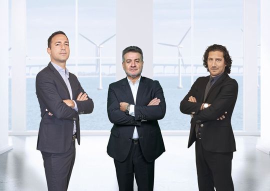 Andrea Comparin, Rafael Soto und Diego Morbini von der Windturm Division der Faccin-Gruppe. Andrea Comparin, Rafael Soto und Diego Morbini von der Windturm Division der Faccin-Gruppe.